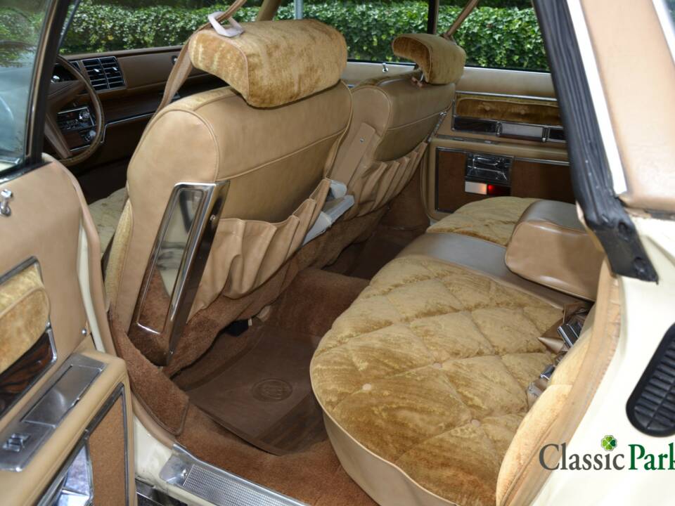 Image 32/50 de Buick Electra 225 Hardtop (1976)