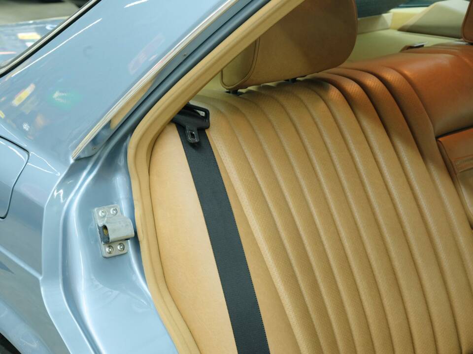 Bild 27/50 von Mercedes-Benz 420 SE (1988)