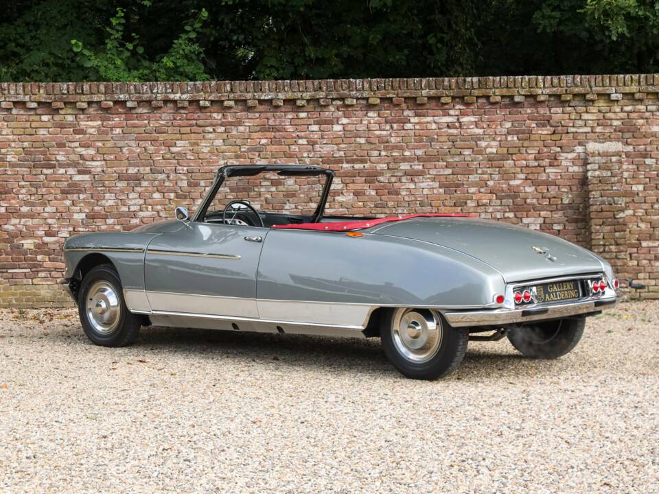 Obraz 2/50 pojazdu Citroën DS 21 Chapron (1963)