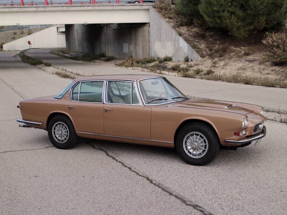 Image 2/13 of Maserati Quattroporte 4700 (1967)