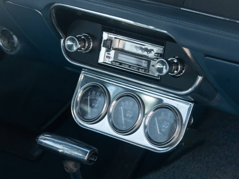 Image 33/50 of Ford Mustang 200 (1967)