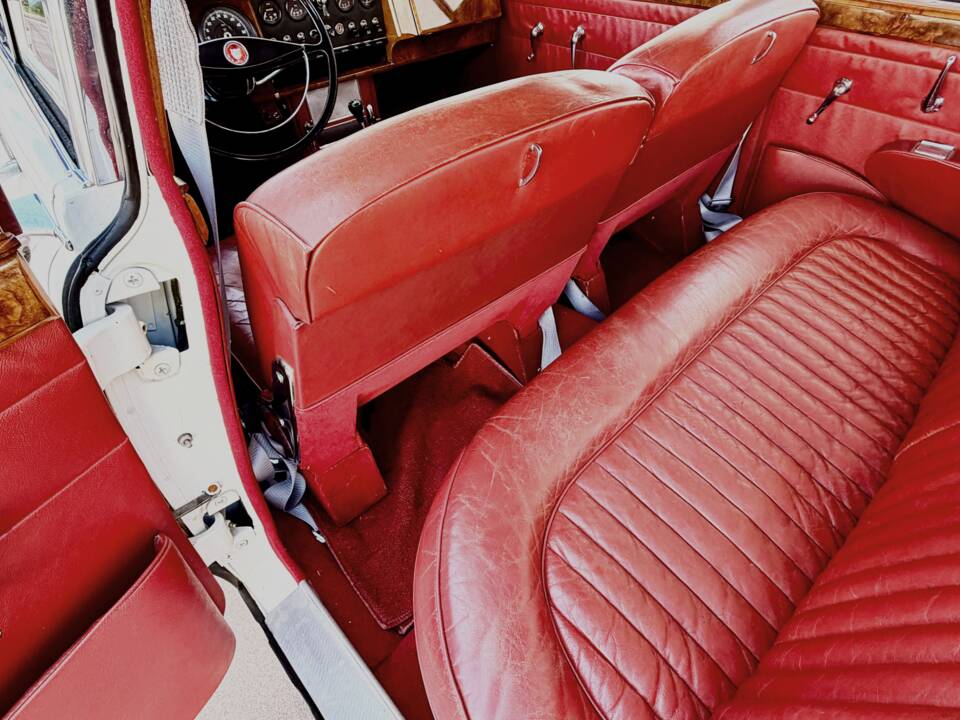 Bild 12/19 von Jaguar Mk II 3.4 (1963)