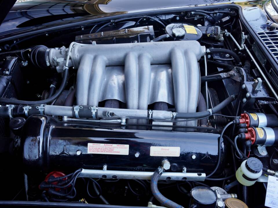 Image 30/50 of Mercedes-Benz 300 SL Roadster (1959)