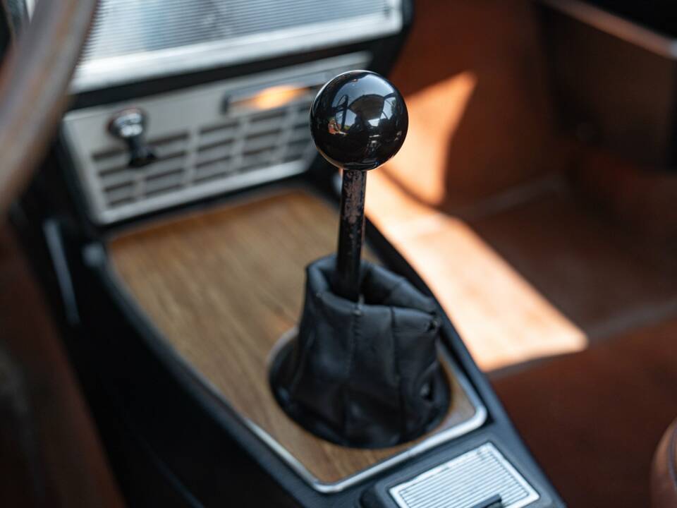 Image 31/50 of FIAT 124 Sport Coupe (1969)