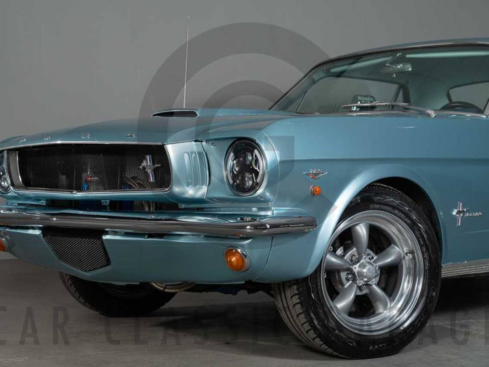 Image 2/70 of Ford Mustang 289 (1966)