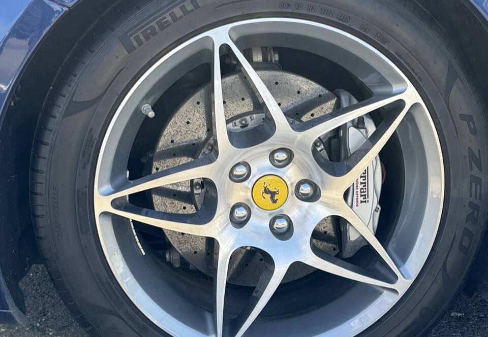 Image 12/51 of Ferrari California (2009)