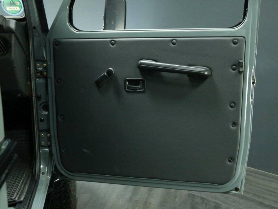 Image 27/50 of Mercedes-Benz G 230 (1993)