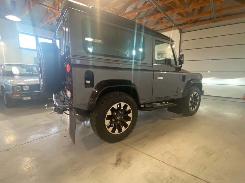 Bild 50/59 von Land Rover Defender 90 Works V8 "70th Edition" (2018)