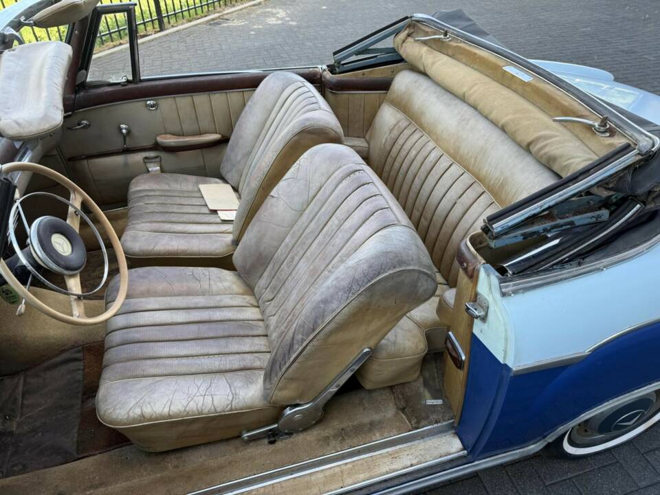 Afbeelding 14/50 van Mercedes-Benz 220 SE Cabriolet (1960)
