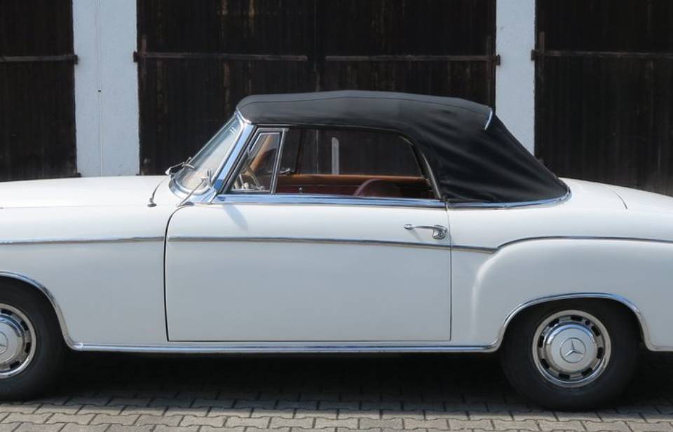 Image 4/7 of Mercedes-Benz 220 S Cabriolet (1957)