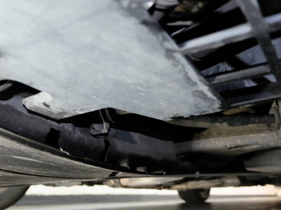 Image 31/33 de Mercedes-Benz 500 SL (1990)