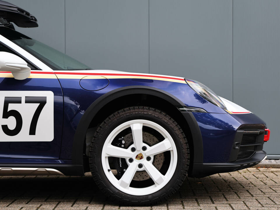 Image 8/74 of Porsche 911 Dakar (2023)