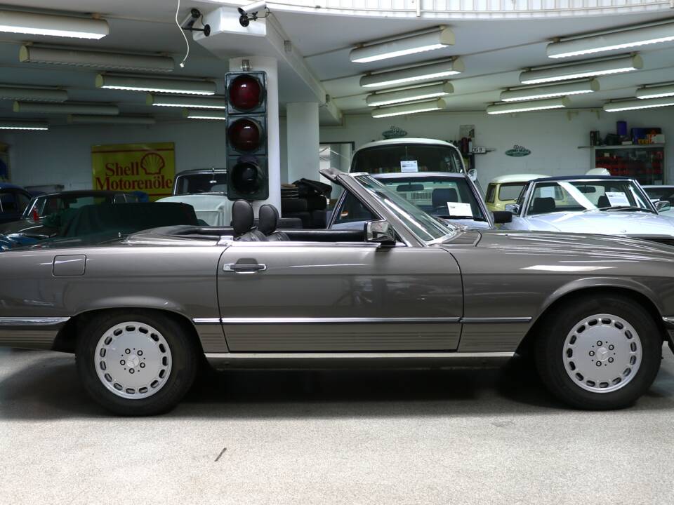 Image 8/37 of Mercedes-Benz 420 SL (1988)