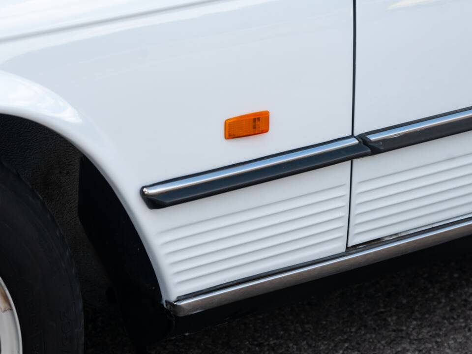 Bild 12/50 von Mercedes-Benz 300 SL (1989)