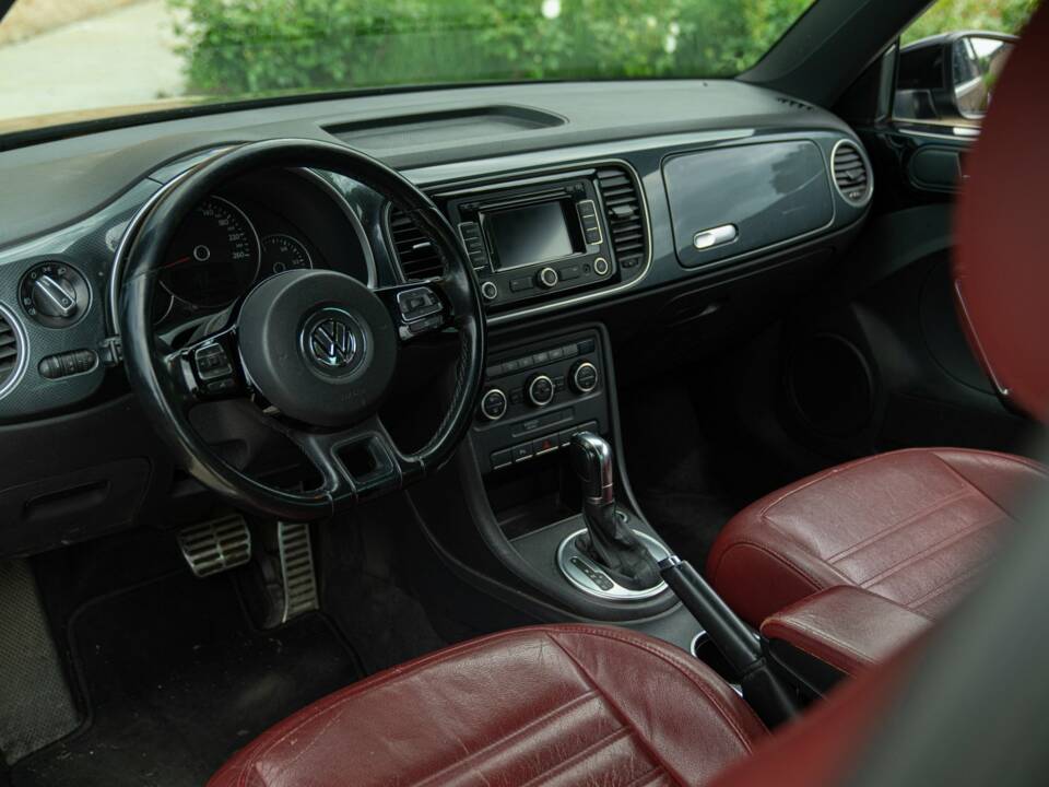 Image 37/50 of Volkswagen New Beetle 2.0 (2012)
