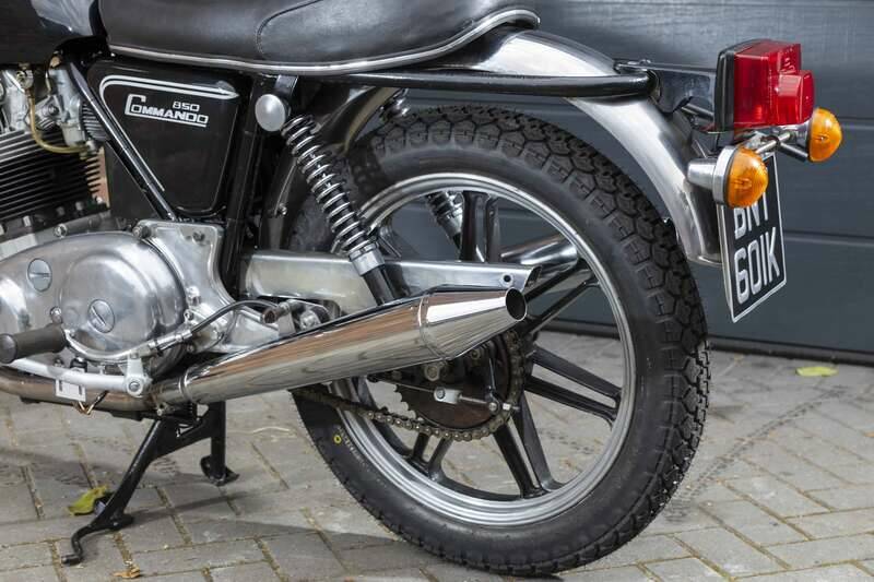 Image 3/30 of Norton Commando 750 Roadster (1972)