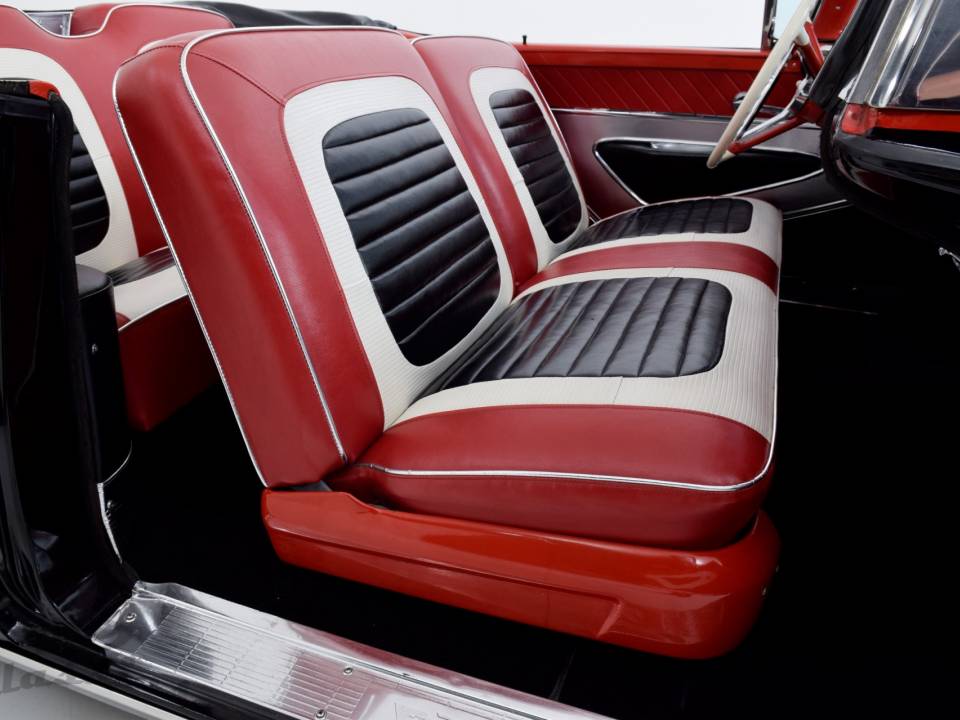 Image 25/32 of Ford Galaxie Sunliner (1959)