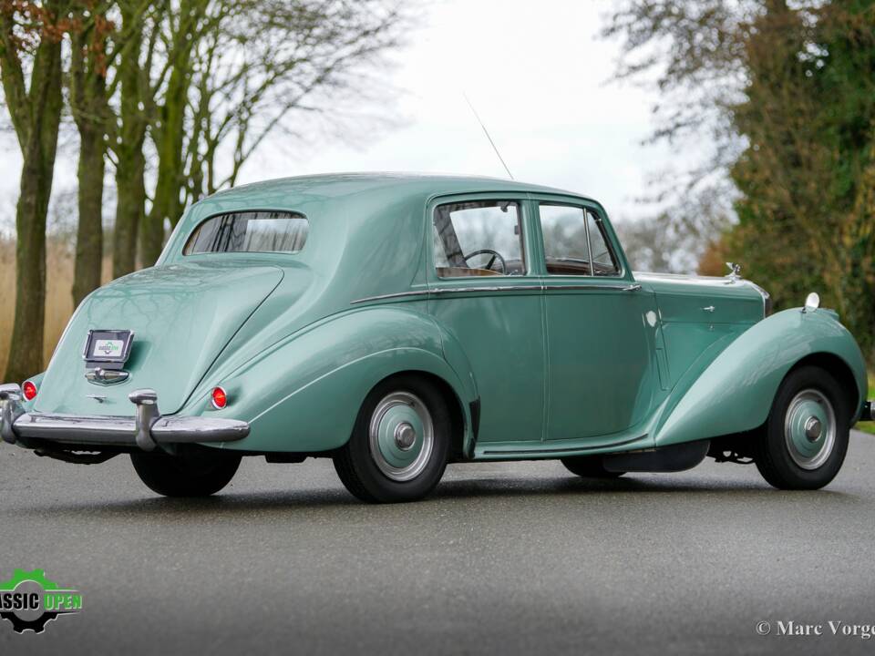 Image 40/46 of Bentley R-Type (1953)