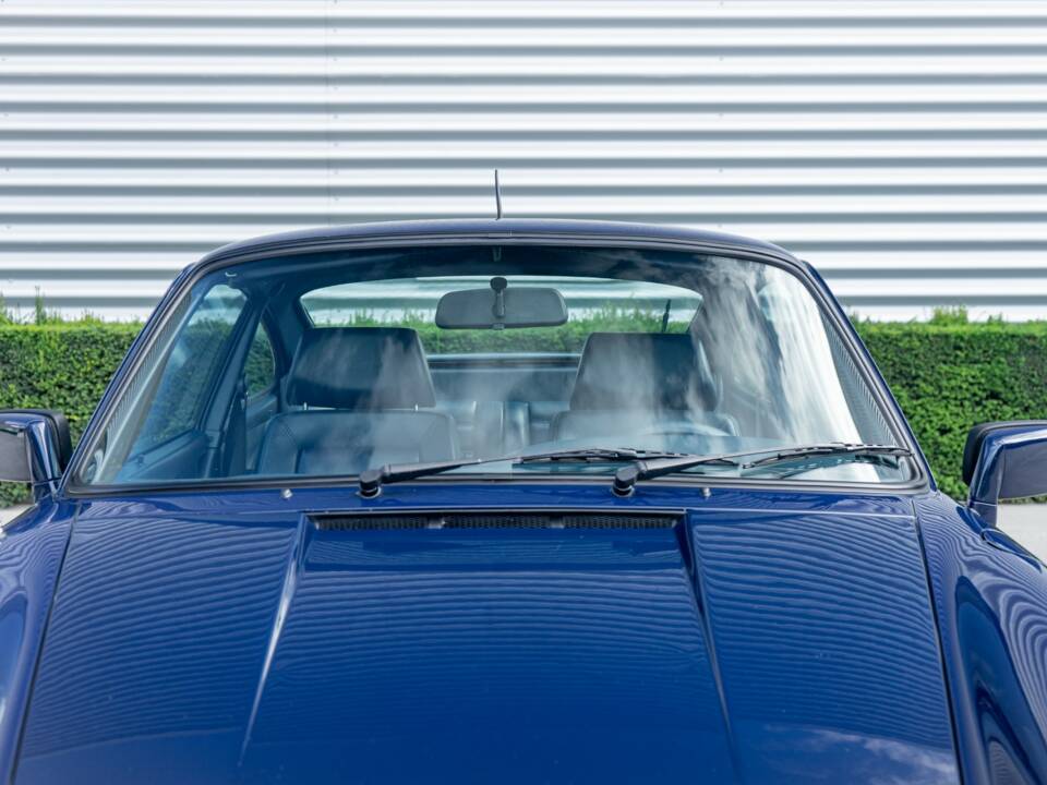 Bild 9/48 von Porsche 911 Carrera 3.2 (1984)