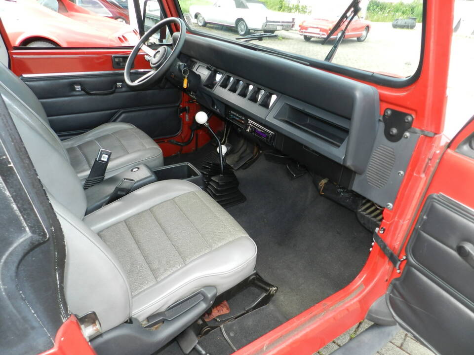 Image 20/58 of Jeep Wrangler 2.5L (1994)