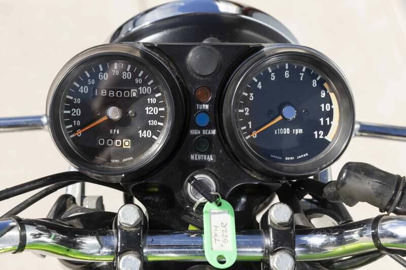 Image 25/37 of Kawasaki KH 250 (1977)