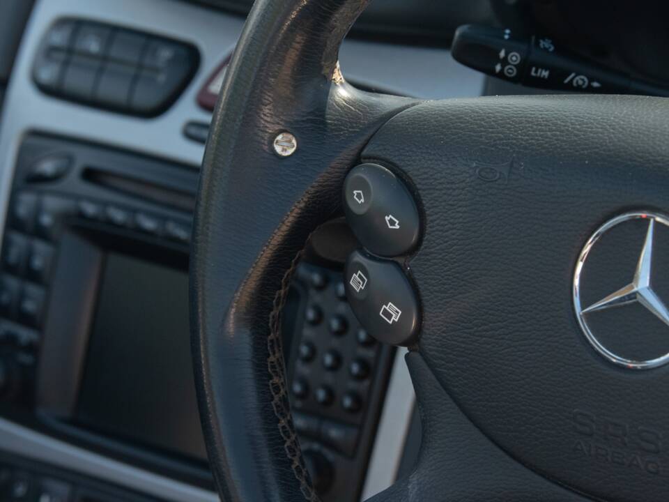 Bild 48/50 von Mercedes-Benz CLK 55 AMG (2003)