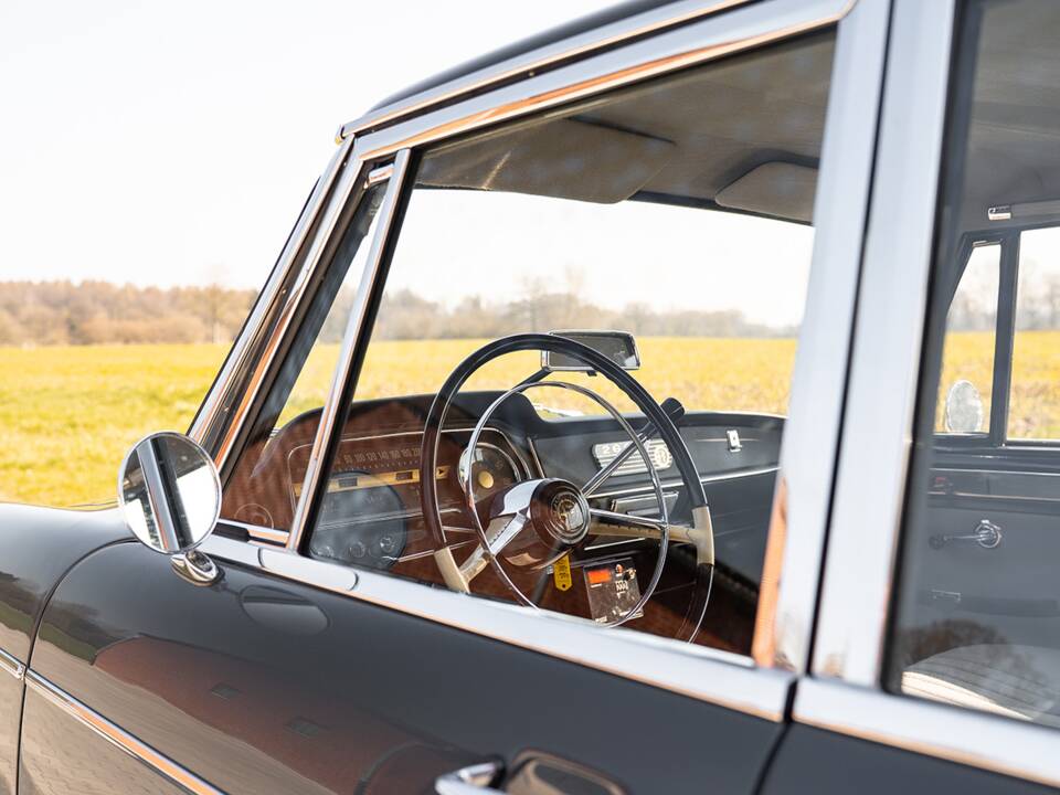 Afbeelding 18/39 van Alfa Romeo 2600 Berlina (1962)