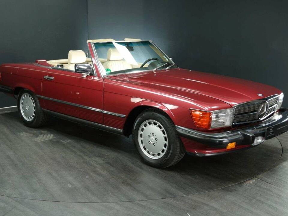 Bild 8/30 von Mercedes-Benz 560 SL (1989)