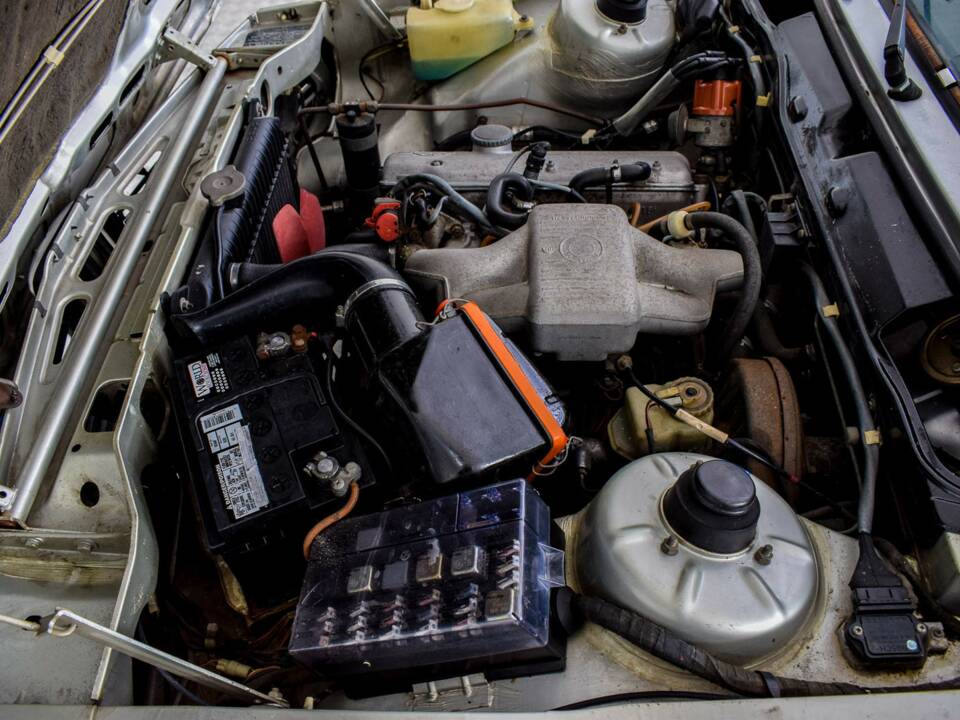 Image 50/50 of BMW 320i (1981)