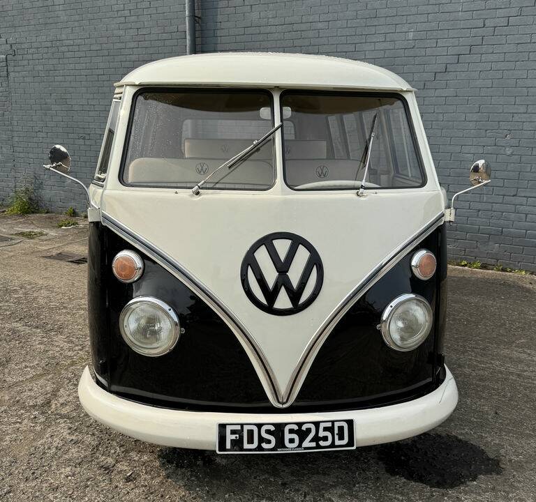 Obraz 4/8 pojazdu Volkswagen T1 Samba (1966)