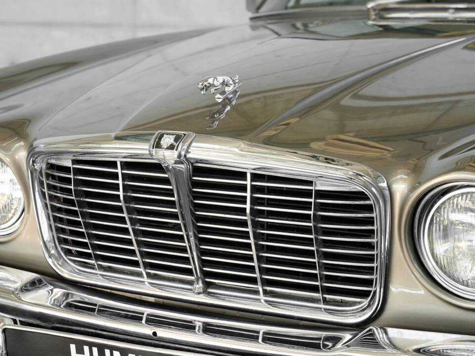 Bild 5/50 von Jaguar XJ 6 L 4.2 (1975)