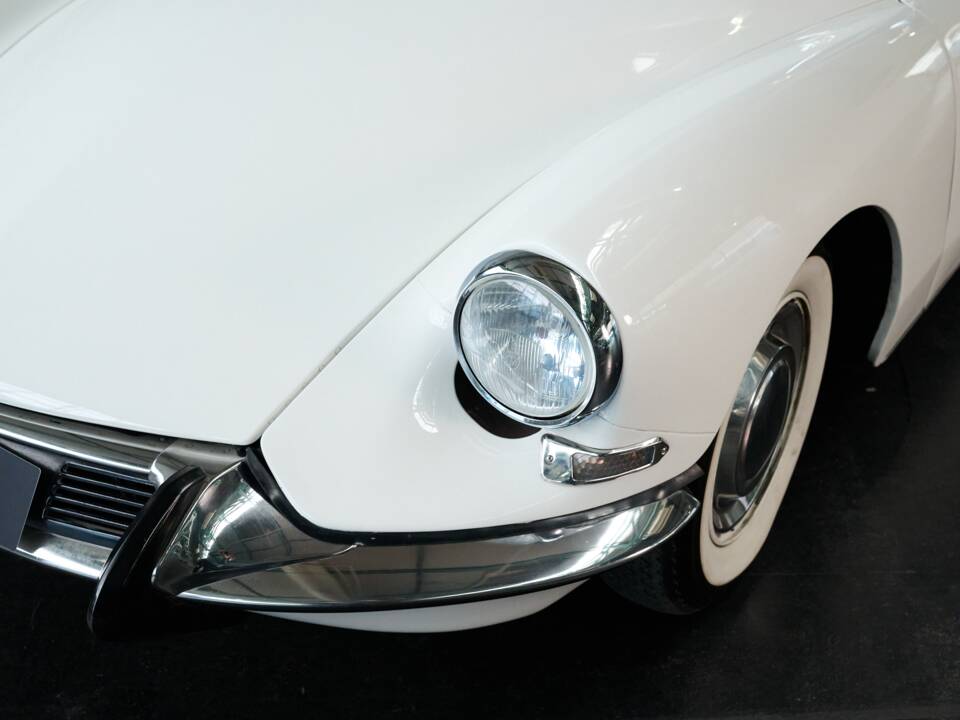 Bild 7/50 von Citroën DS 21 Pallas (1966)
