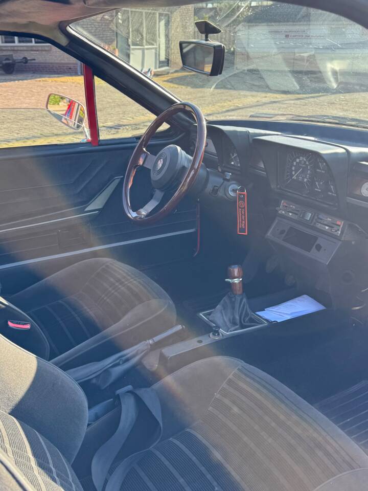 Bild 13/19 von Alfa Romeo Alfetta GTV 2000 (1977)