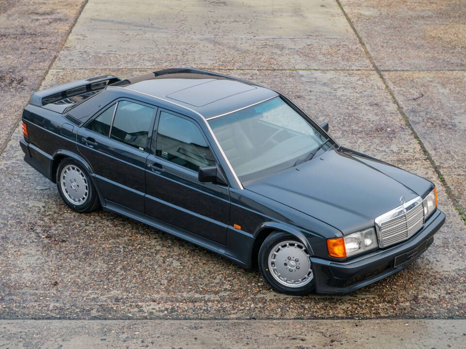 Bild 1/32 von Mercedes-Benz 190 E 2.5-16V (1992)