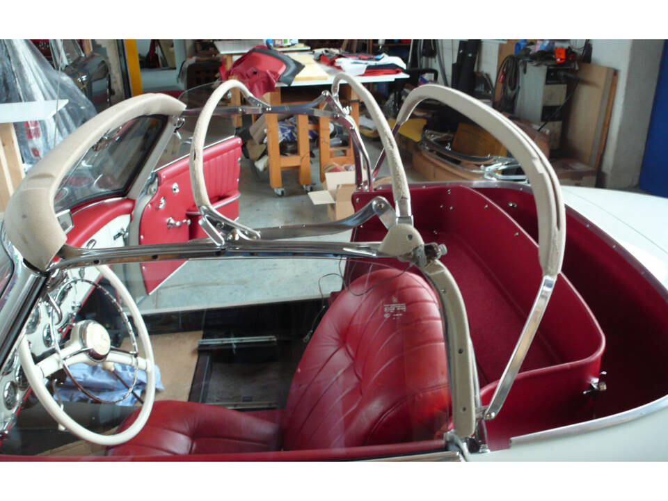Image 39/50 of Mercedes-Benz 190 SL (1962)