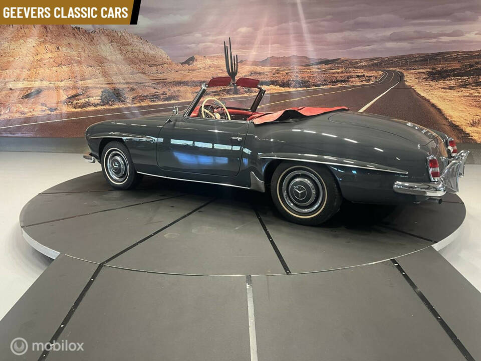 Image 8/50 of Mercedes-Benz 190 SL (1961)