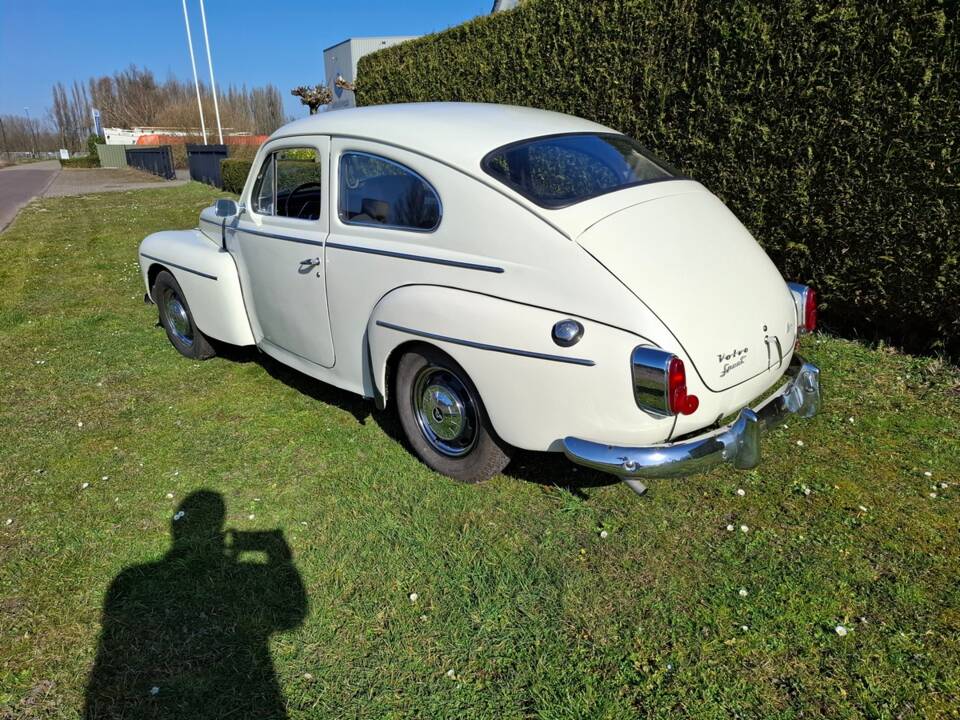 Image 6/41 of Volvo PV 544 Sport (1962)