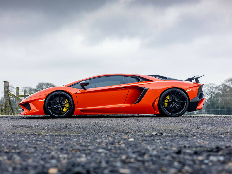 Image 10/47 of Lamborghini Aventador LP 700-4 (2013)