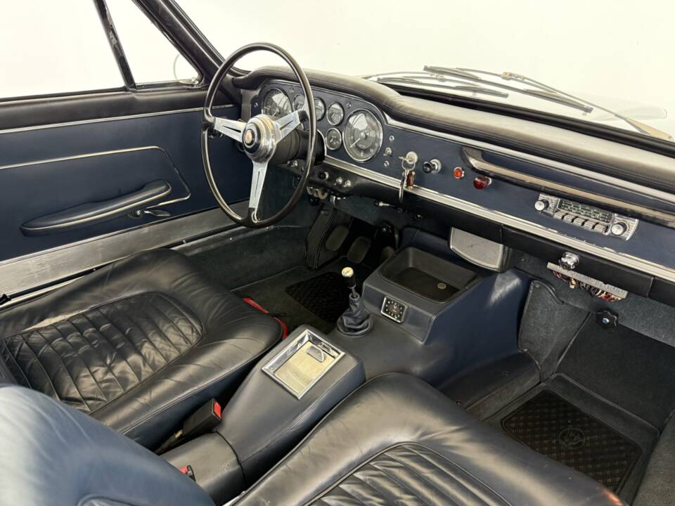 Imagen 9/12 de Maserati 3500 GTI Touring (1963)