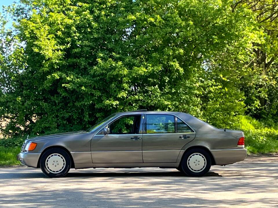 Image 9/44 of Mercedes-Benz 400 SEL (1992)