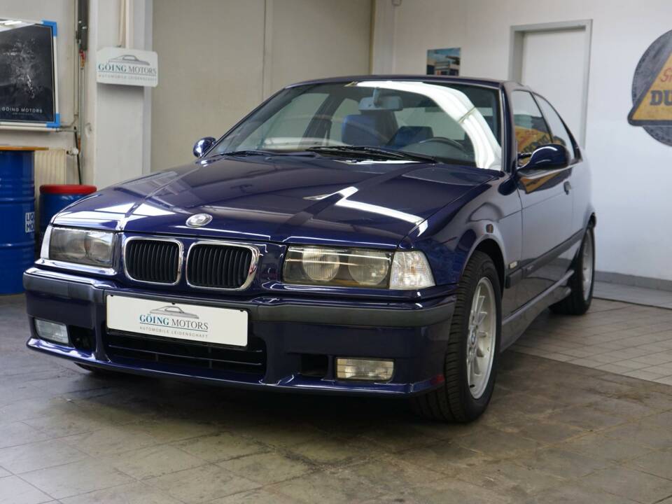 Image 7/33 of BMW 323ti Compact (1999)