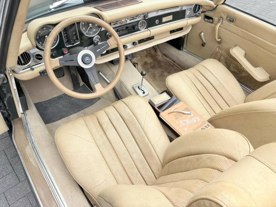 Image 22/50 de Mercedes-Benz 280 SL (1970)