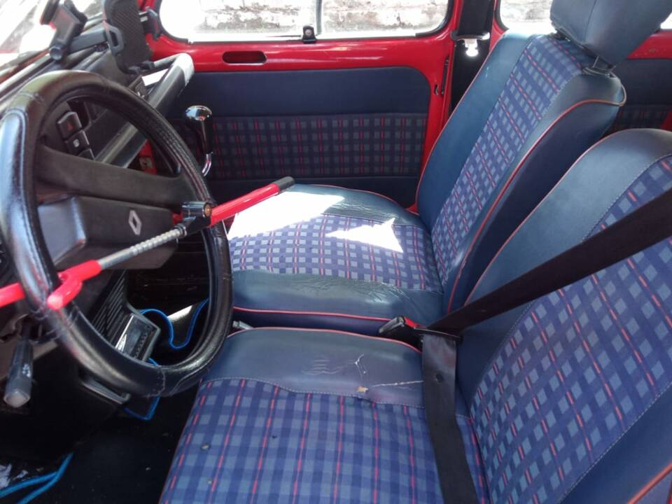 Imagen 3/4 de Renault R 4 GTL "Clan" (1992)