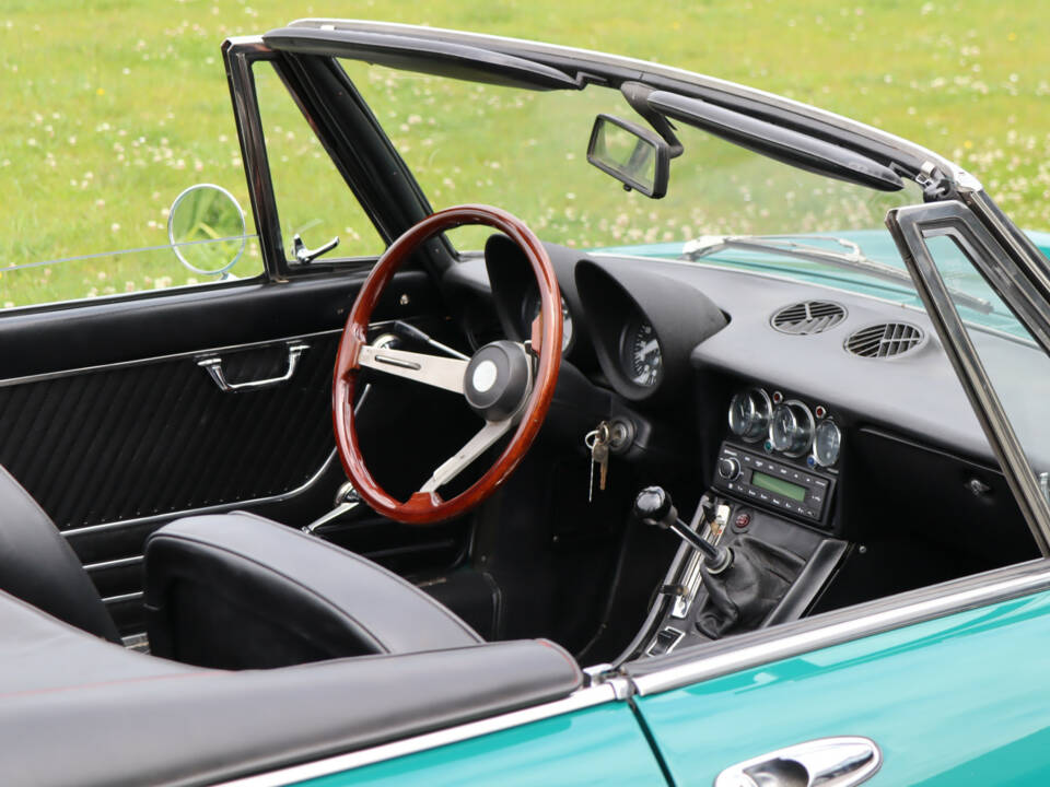Image 46/50 of Alfa Romeo 2000 Spider Veloce (1979)