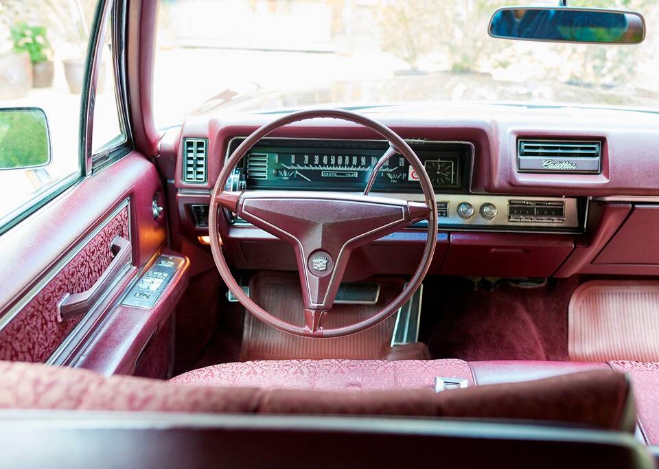 Bild 185/200 von Cadillac Coupe DeVille (1968)