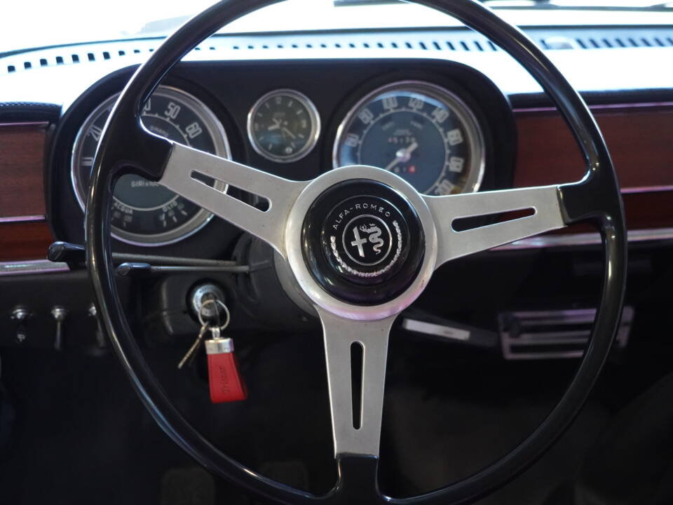 Image 39/40 of Alfa Romeo Giulia 1600 TI (1967)