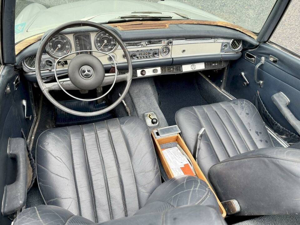 Image 20/36 of Mercedes-Benz 280 SL (1969)