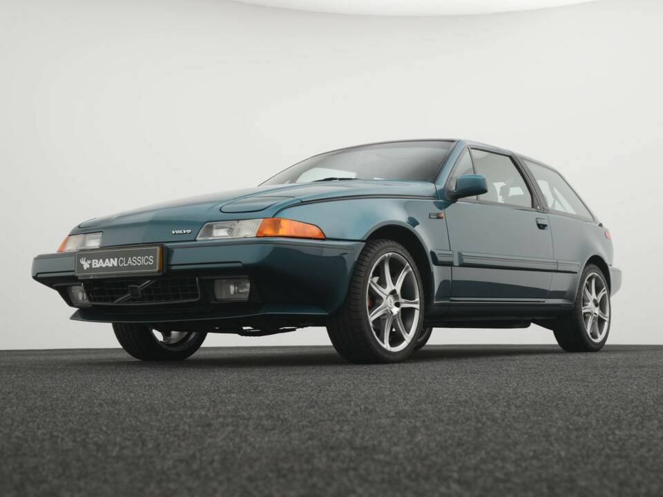 Image 30/42 of Volvo 480 Turbo (1992)