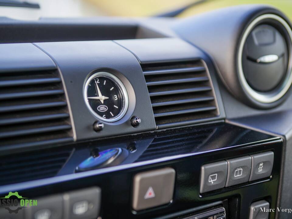 Image 10/41 of Land Rover Defender (2016)