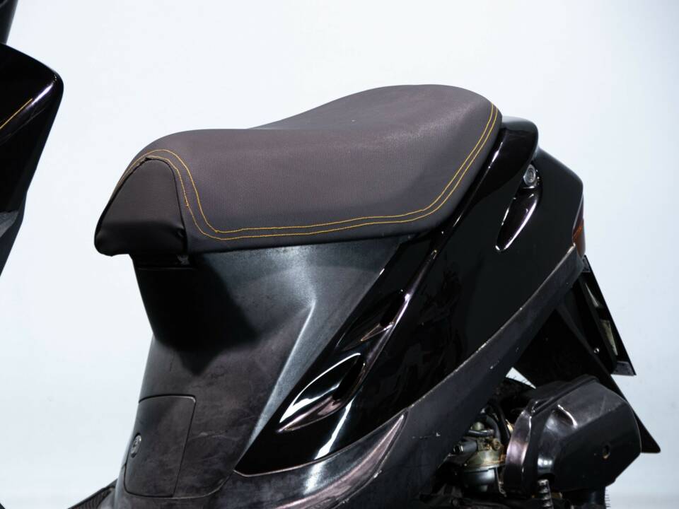 Bild 17/50 von Honda DIO ZX (1993)